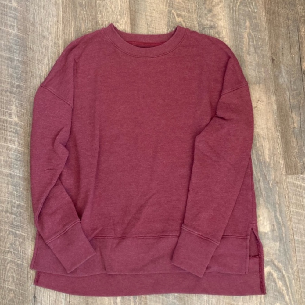 Time & Tru | Red/Maroon Relaxed Fit Pullover Long Sleeve Crewneck Sweatshirt